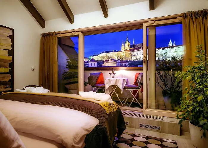 President By Castle, Views *